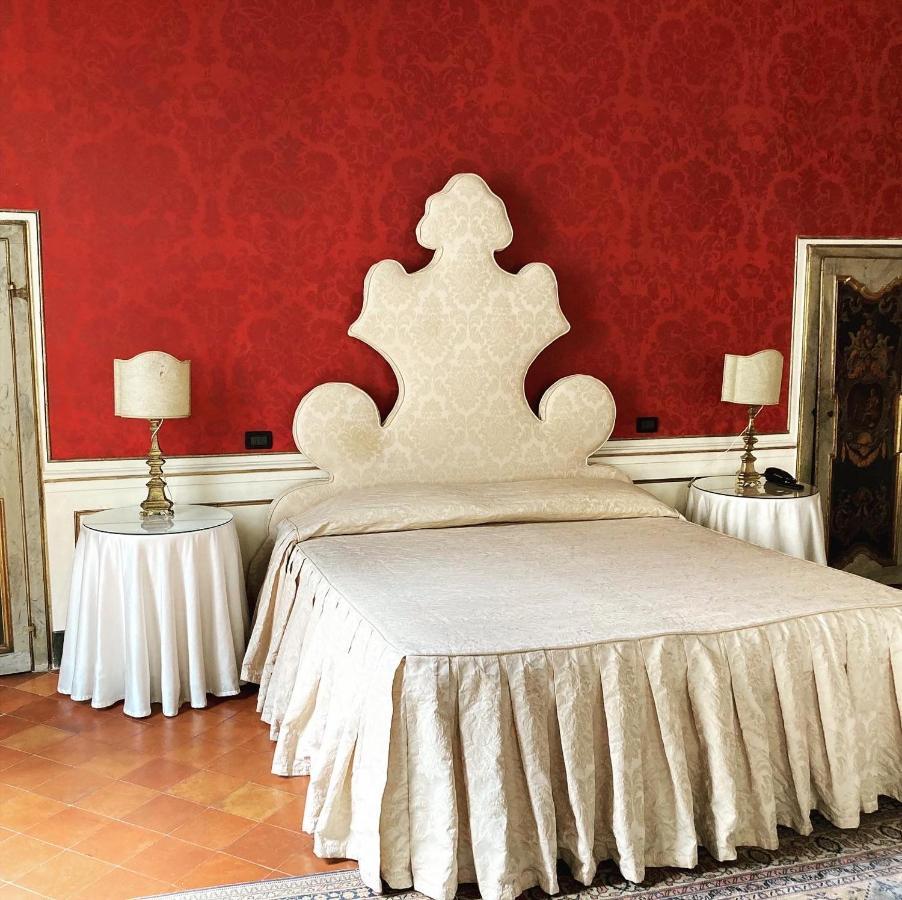 Palazzo Tucci Residenza D'Epoca Bed & Breakfast Lucca Ngoại thất bức ảnh