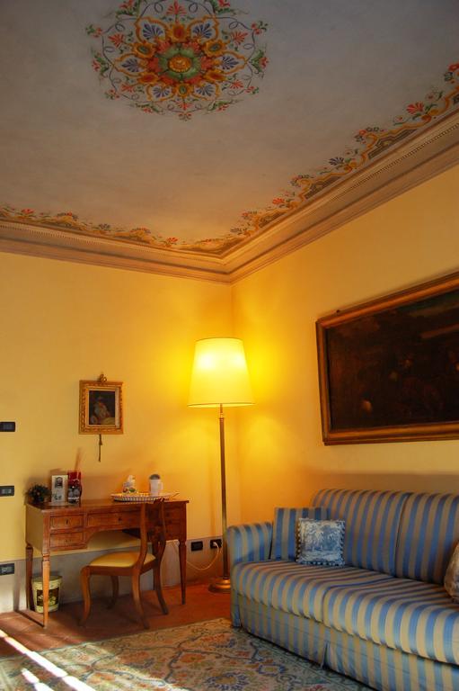Palazzo Tucci Residenza D'Epoca Bed & Breakfast Lucca Phòng bức ảnh