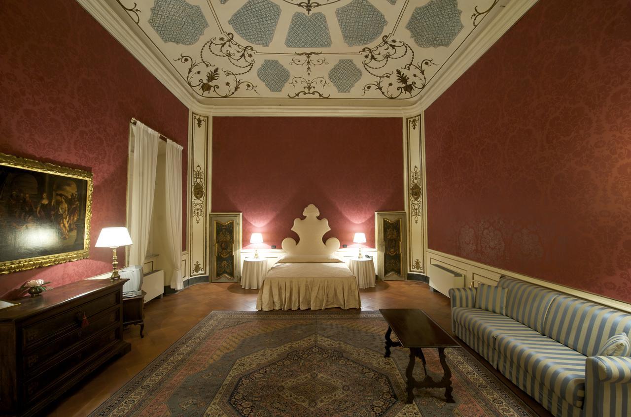 Palazzo Tucci Residenza D'Epoca Bed & Breakfast Lucca Ngoại thất bức ảnh