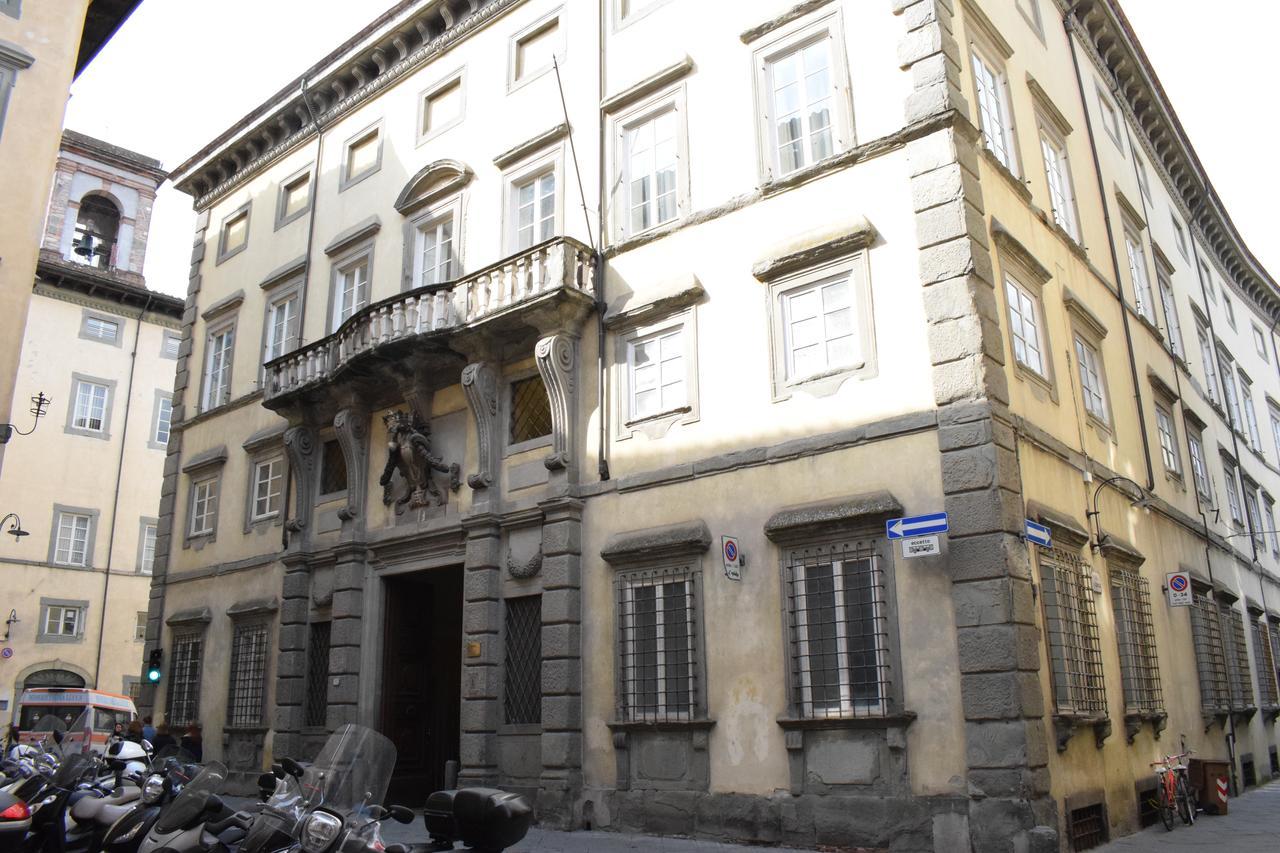 Palazzo Tucci Residenza D'Epoca Bed & Breakfast Lucca Ngoại thất bức ảnh
