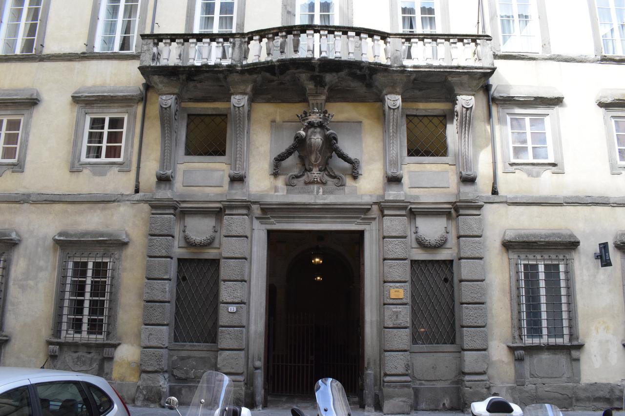 Palazzo Tucci Residenza D'Epoca Bed & Breakfast Lucca Ngoại thất bức ảnh