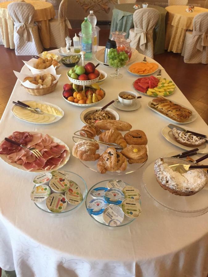 Palazzo Tucci Residenza D'Epoca Bed & Breakfast Lucca Ngoại thất bức ảnh